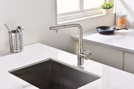 Смеситель для кухни Paulmark Urban Ur213104-BS, с выдвижным изливом, сталь