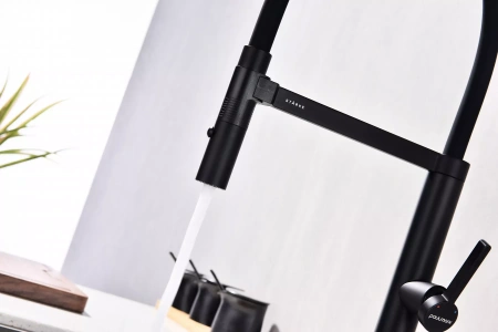 Смеситель для кухни Paulmark Leader Le214101-AN, с гибким изливом, антрацит