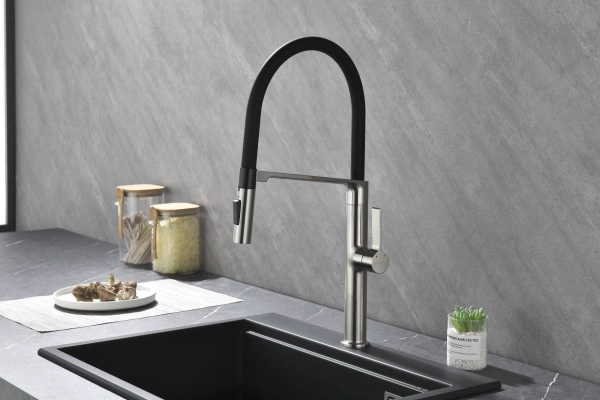Смеситель для кухни Paulmark Barrel Ba214029-BS, с гибким изливом, сталь