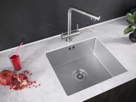 Смеситель для кухни Paulmark Skalen Sk213020-BS, с подключением к фильтру, сталь