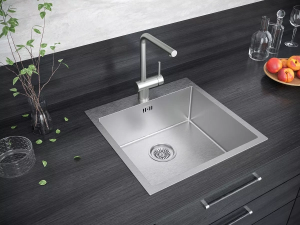 Смеситель для кухни Paulmark Spring Sp212067-BS, сталь