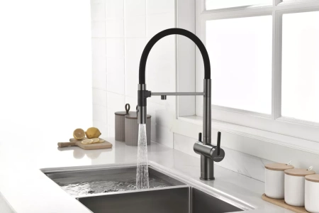 Смеситель для кухни Paulmark Gravity Gr213888-GM, с подключением к фильтру, вороненая сталь